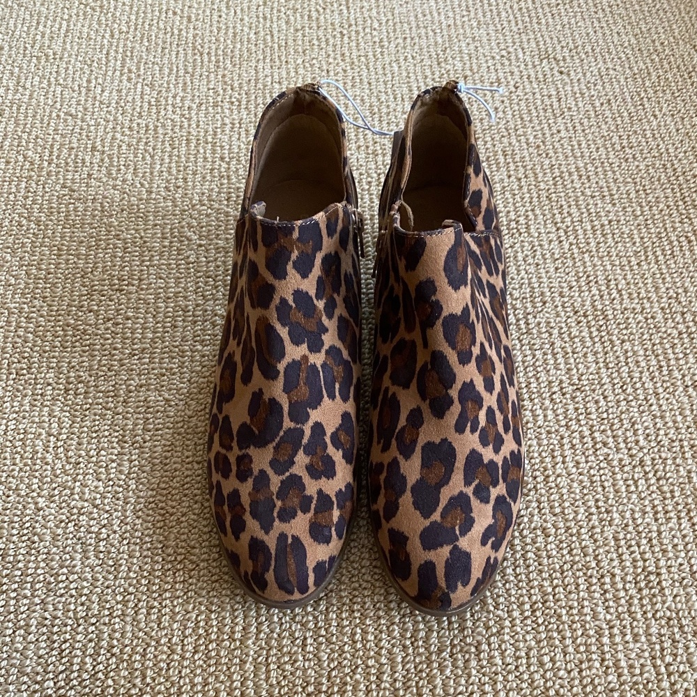 Women's Old Navy Leopard Booties, Size 9